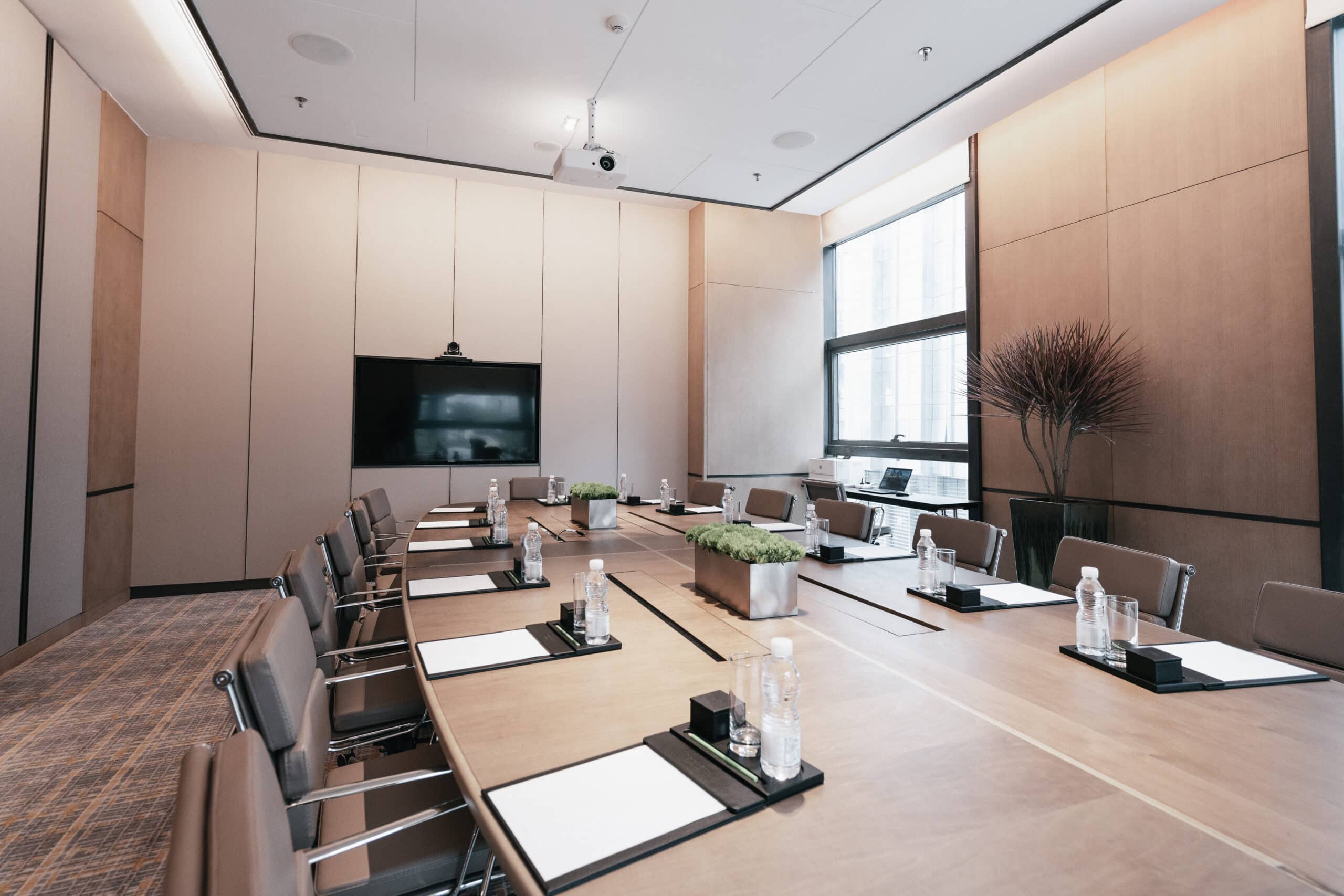 Advantages of Investing in Boardroom Upgrades
