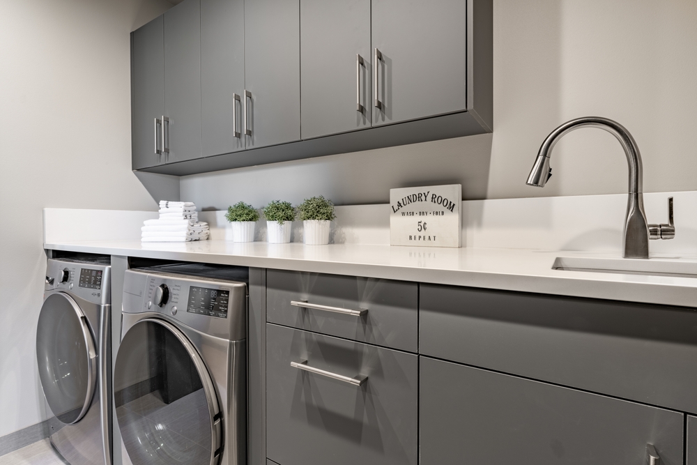 From Drab to Fab: Custom Laundry Room Cabinets That Redefine Functionality