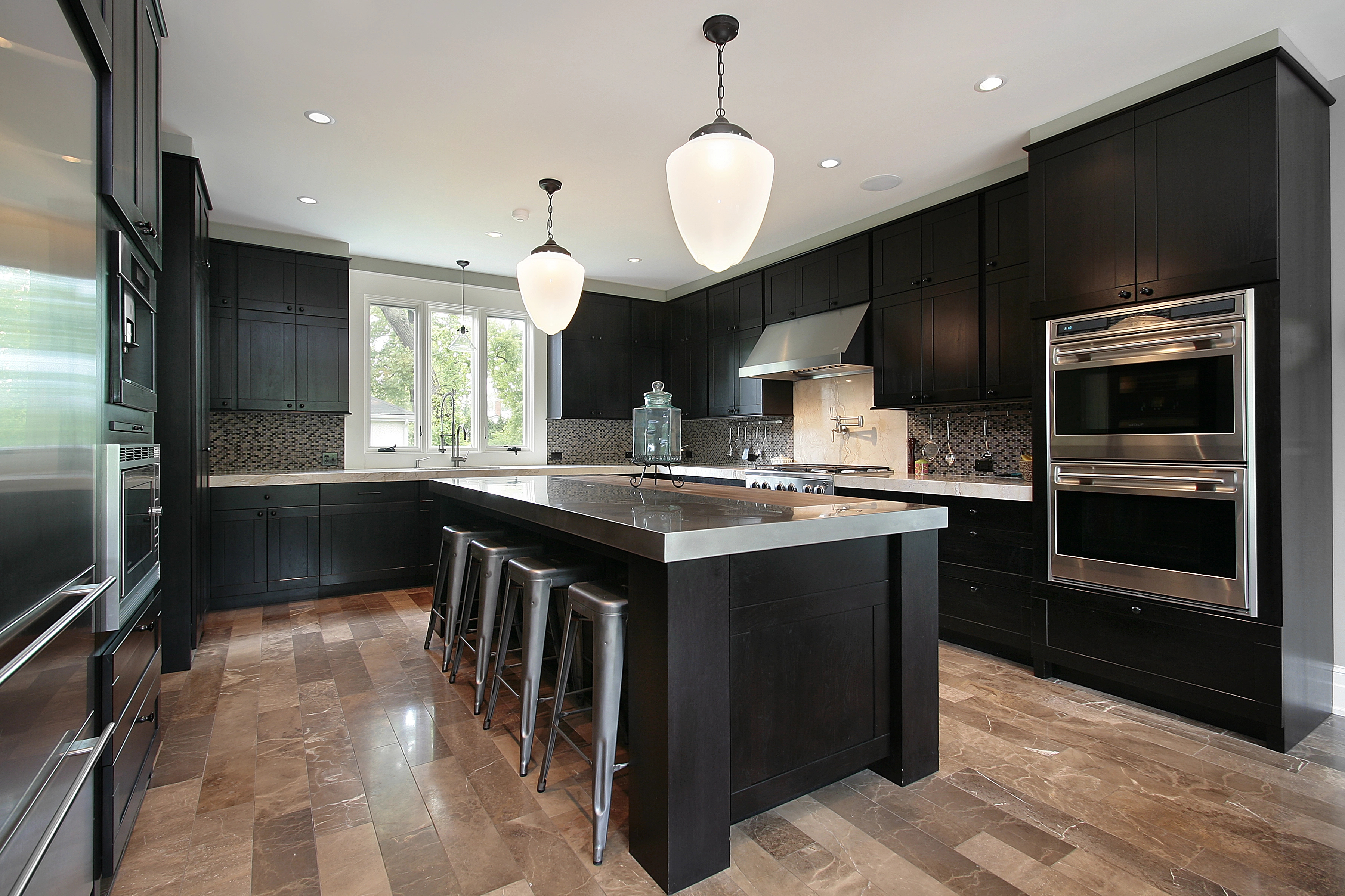 The Architecture of Appetite: How Luxury Kitchens Influence the Way We Entertain